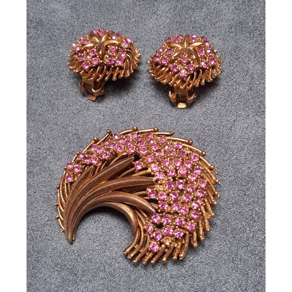 Vintage Pink Rhinestone Star Flower Set Brooch Earrings